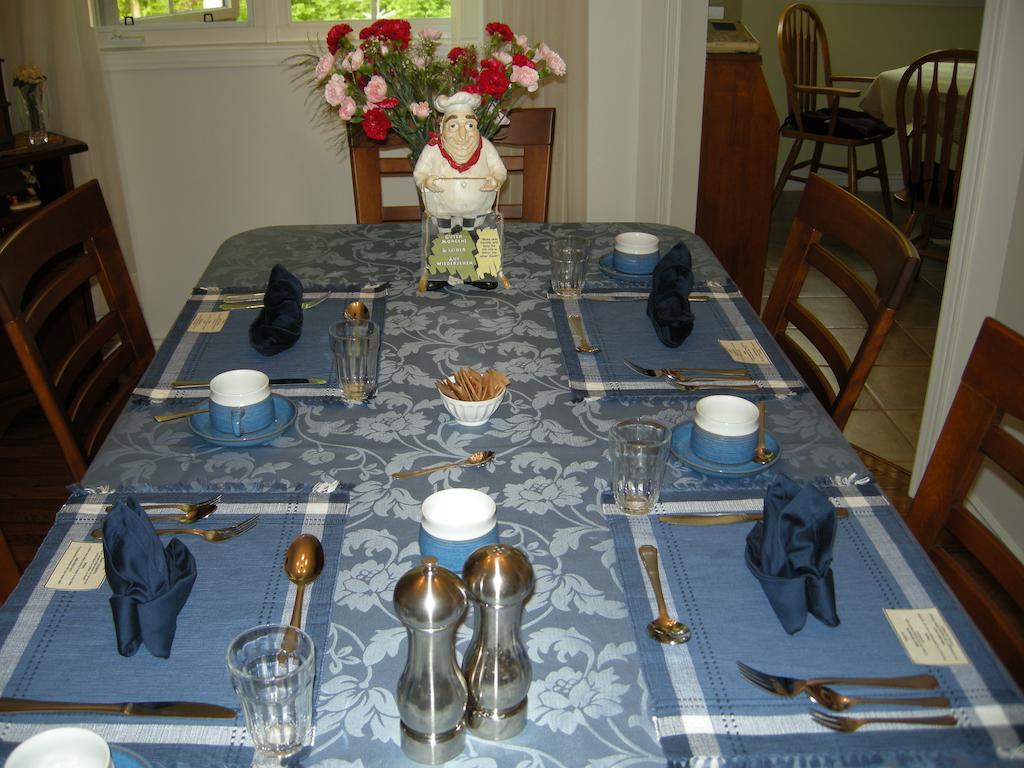 Tucked Inn The Harbour B&B Victoria Harbour Luaran gambar
