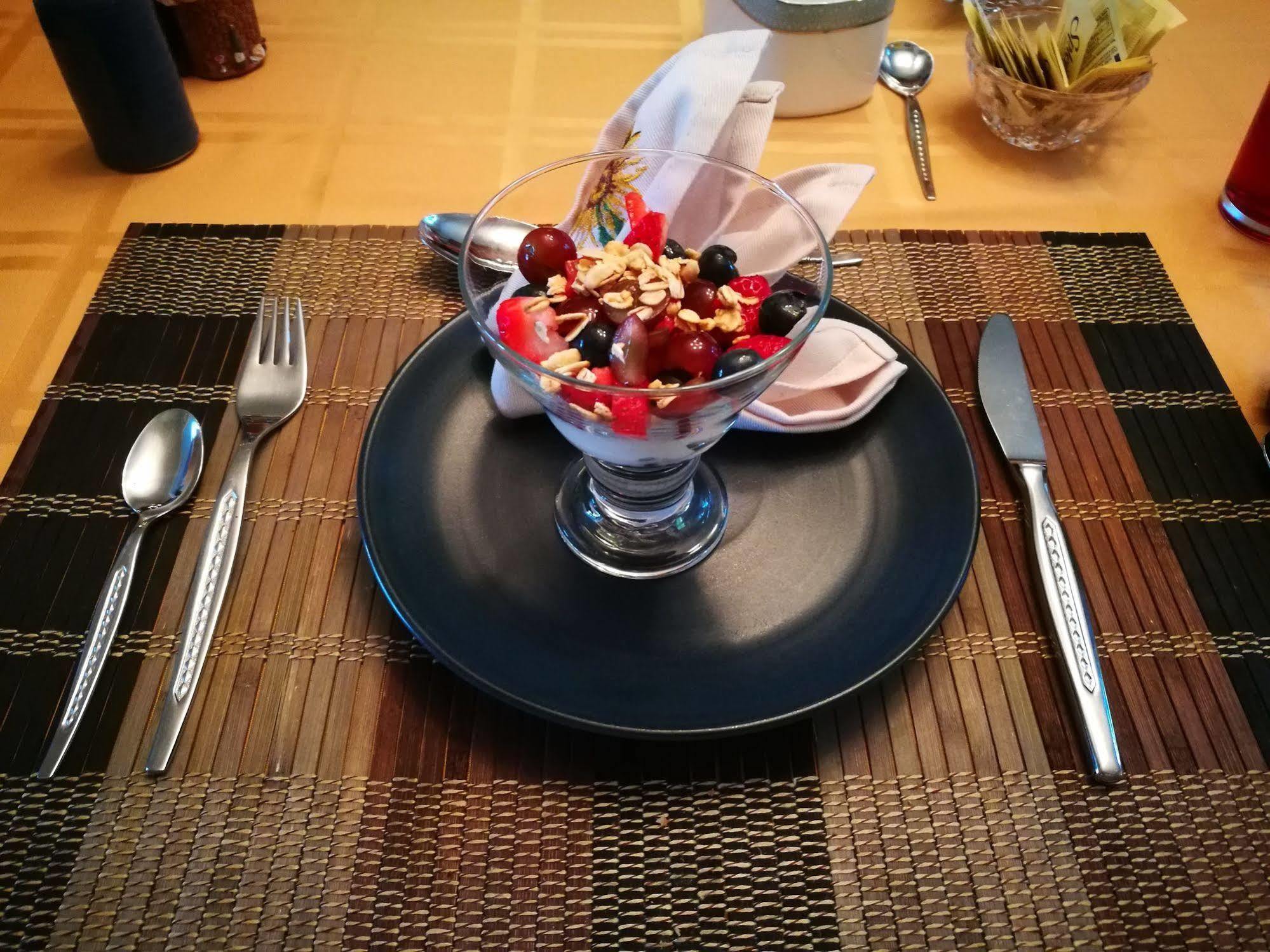 Tucked Inn The Harbour B&B Victoria Harbour Luaran gambar